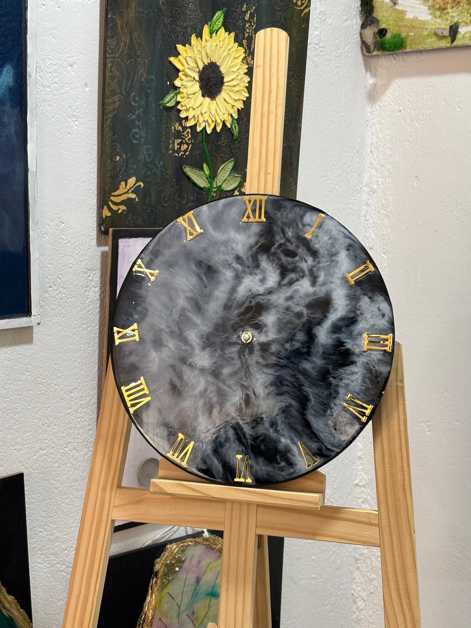 12-Inch White Marble Theme Resin Wall Clock